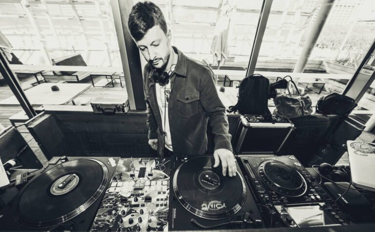 JUICY Café oz Rooftop Paris - Every Sunday